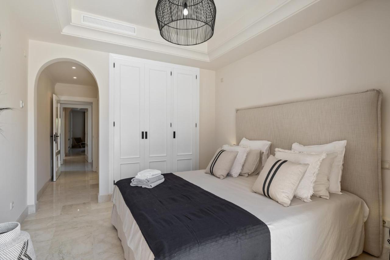 Vacation Marbella I Villa Vasari, Near Marina, Private Pool, Rooftop Views, Big Groups Экстерьер фото